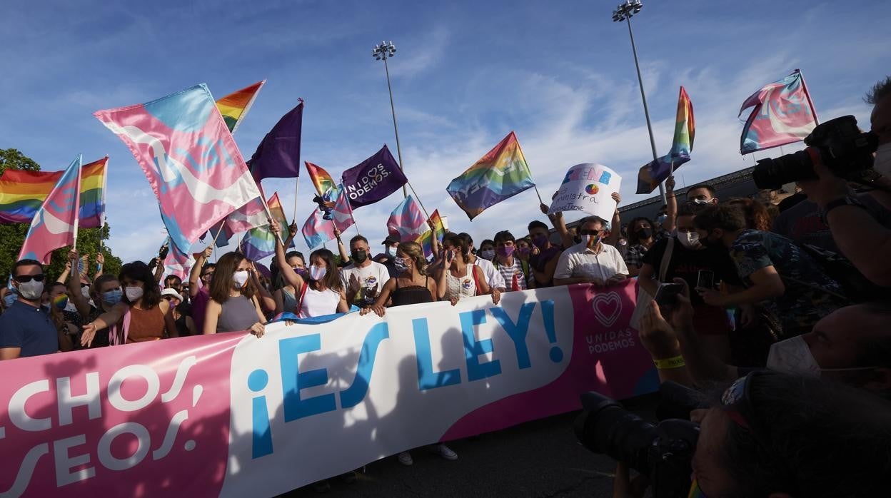 Orgullo de 2021, con Ione Belarra, Irene Montero y Yolanda Díaz