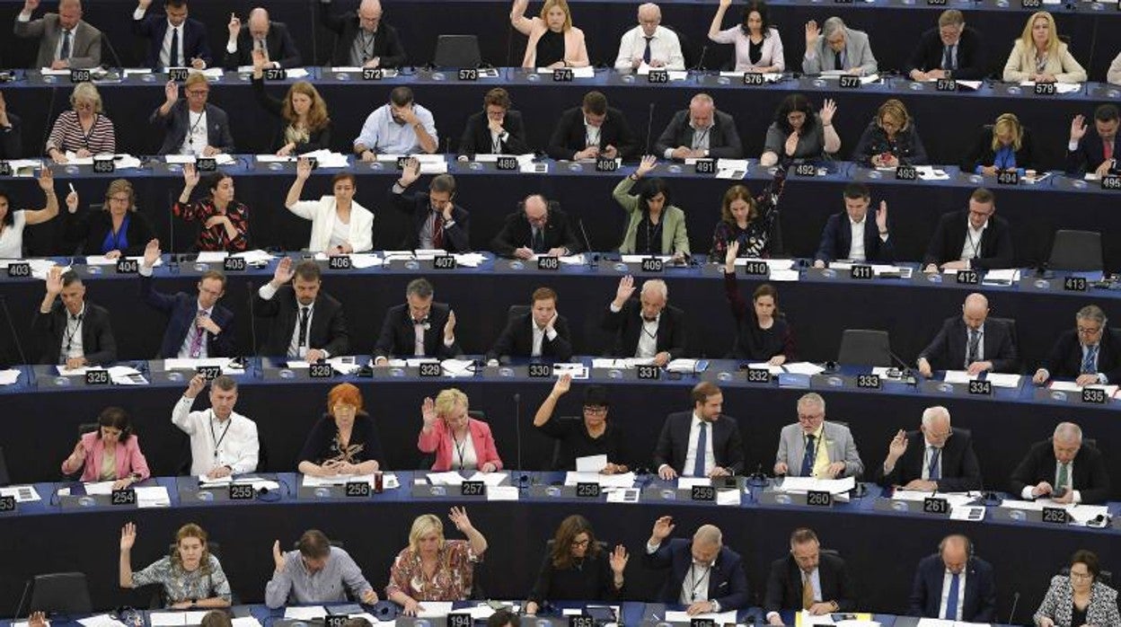 Miembros del Parlamento Europeo durante una sesión el pasado 8 de junio