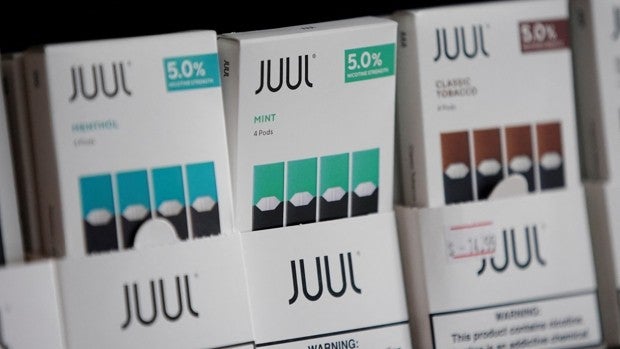 EE. UU. suspende la venta de cigarrillos electrónicos Juul por no demostrar que son apropiados para la salud