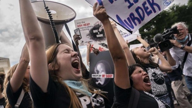 El Tribunal Supremo de Estados Unidos tumba el derecho al aborto