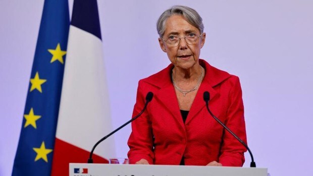 El Gobierno francés apoya dar rango constitucional al derecho al aborto