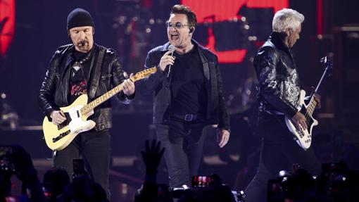 U2 duranrte uno de sus conciertos