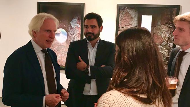 Giuseppe Tringali durante la presentación de su exposición 'Diversión'