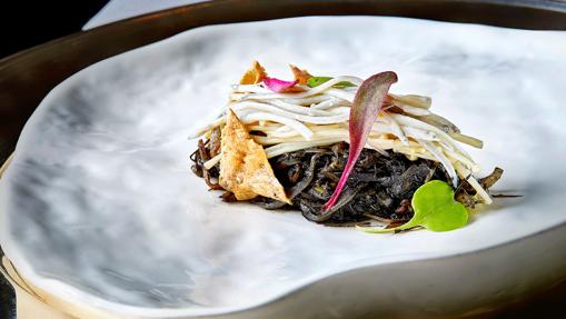 Txoco encebollado con setas