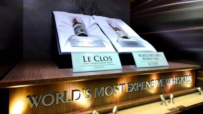 Vitrina en Le Clos con las botellas vendidas en el Aeropuerto Internacional de Dubai