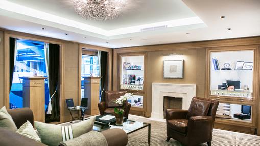 Su disposición y decoración imita a una casa privada