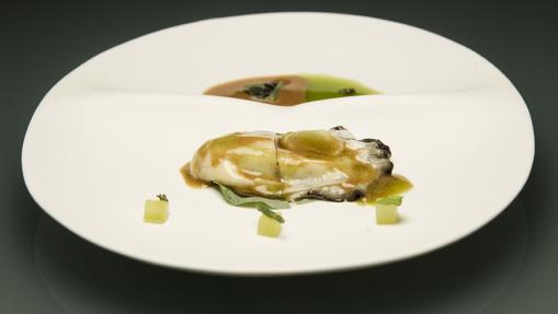 El plato Ostra y Caza de Casa Gerardo