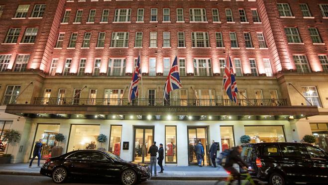 Exterior del Hotel May Fair de Londres donde se celebró la gala anual