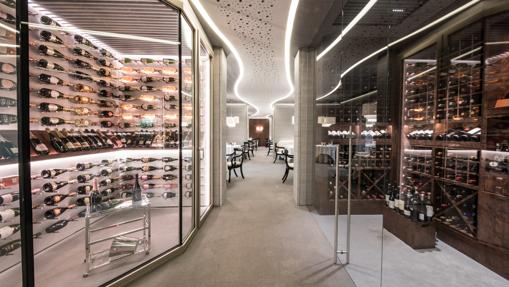 La cava acristalada de los espumosos del restaurante Zalacaín