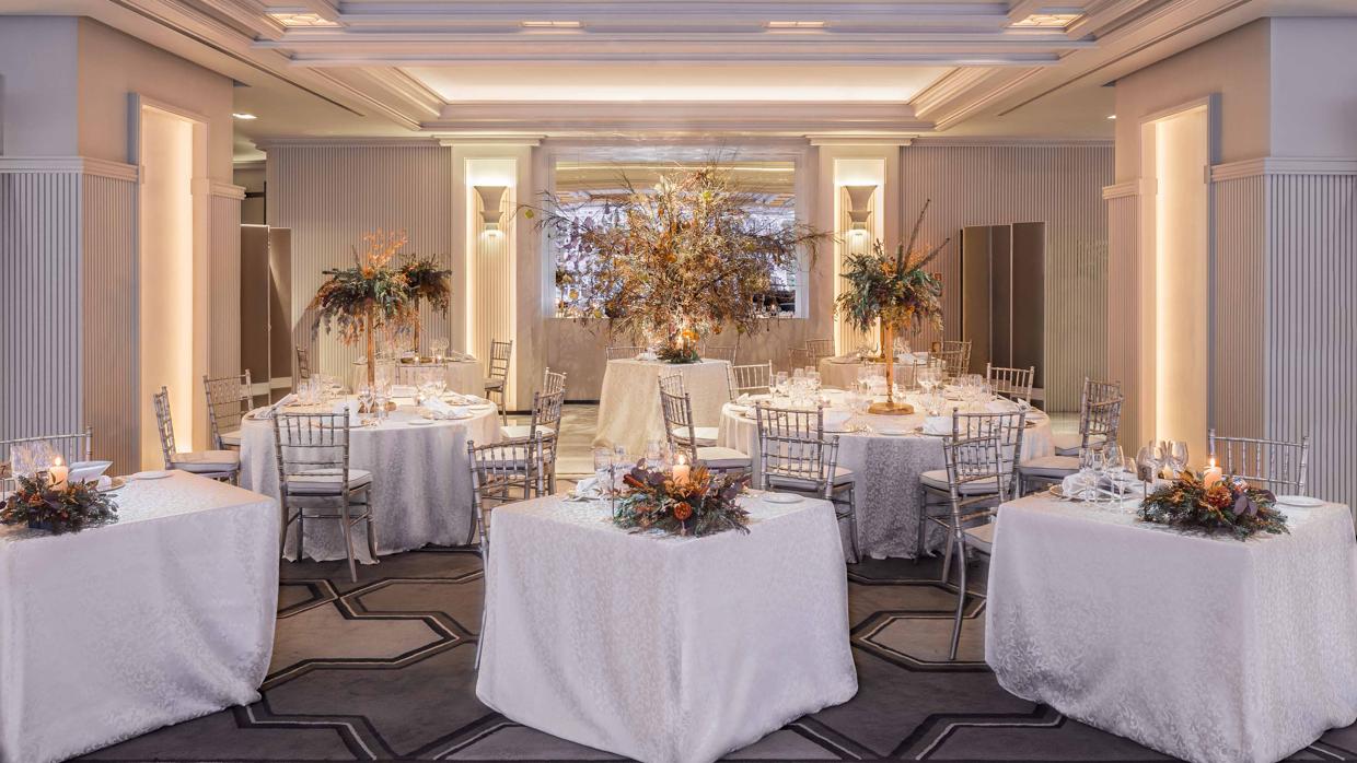 Ostra Gillardeau con un Ligero Aliño Cítrico y Caviar de Beduga 000, Piel Crujiente de Bacalao y Sidra Texturizada de InterContinental Madrid