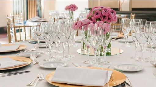 Una de las mesas del salón del hotel InterContinental Madrid