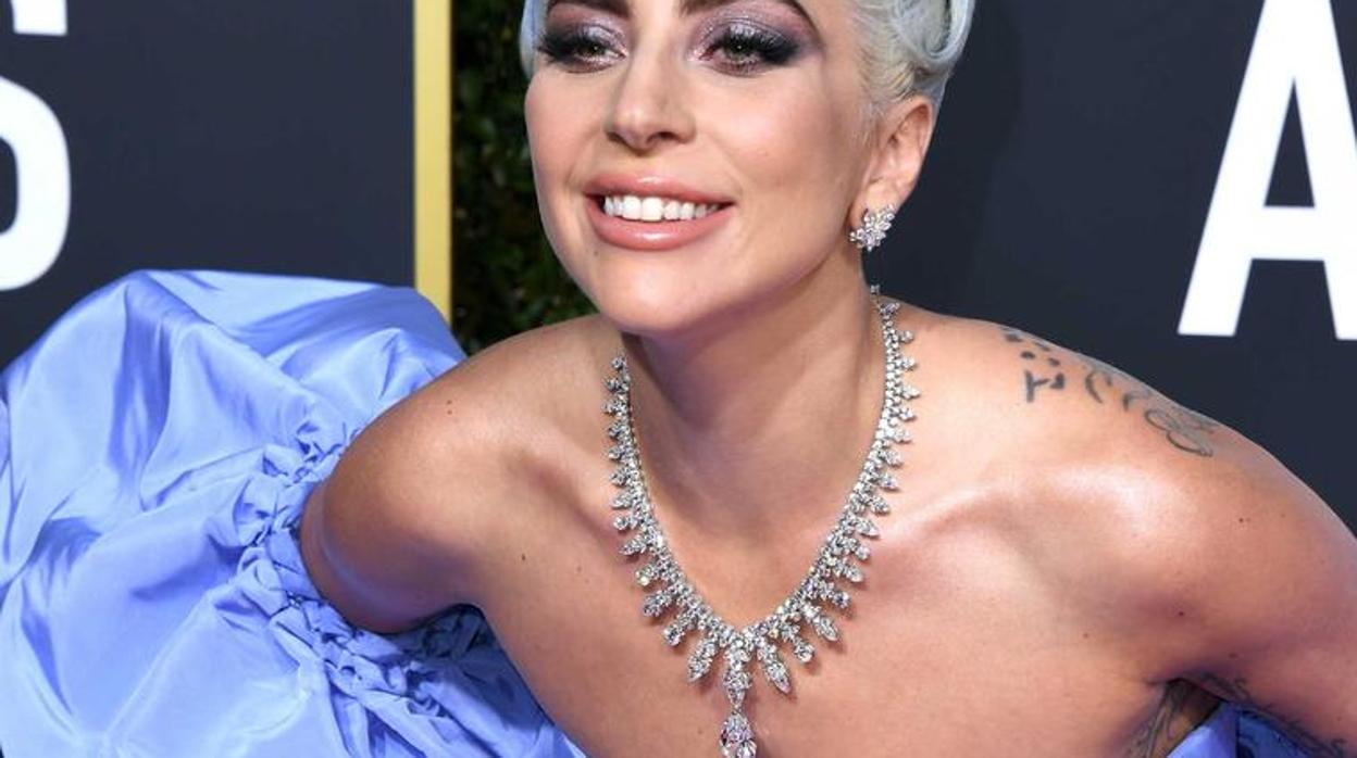 El collar de diamantes de Lady Gaga está valorado en 5 millones de dólares