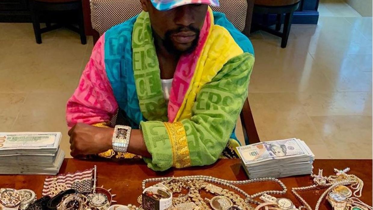Mayweather vuelve a hacer ostentación de su riqueza ante sus seguidores de Instagram