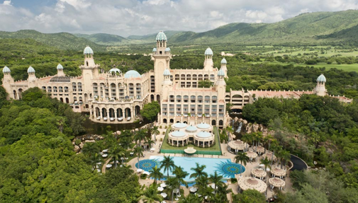 Imagen de uno de los hoteles del resort Sun City de Sudáfrica