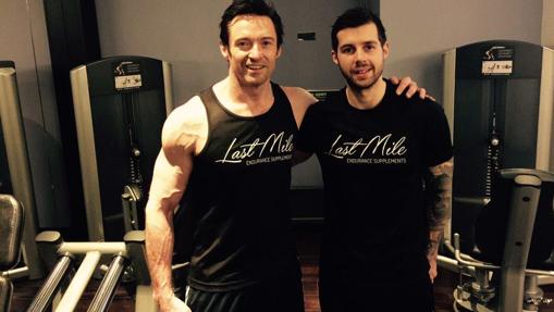 Hugh Jackman junto a David Kinsgbury