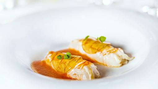 Cigalas Tronco con Velo de Vino Amontillado de Jerez en Caldo Cremoso