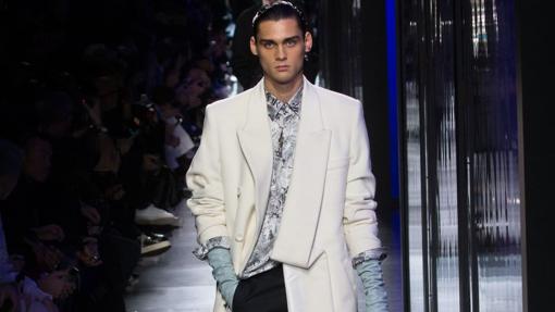 Los guantes se vuelven imprescindibles