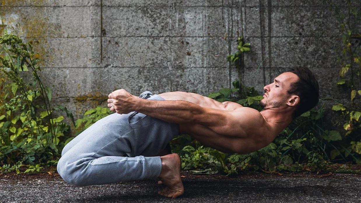 Tanto entrenamientos de fuerza como esrtiramientos, todo vale