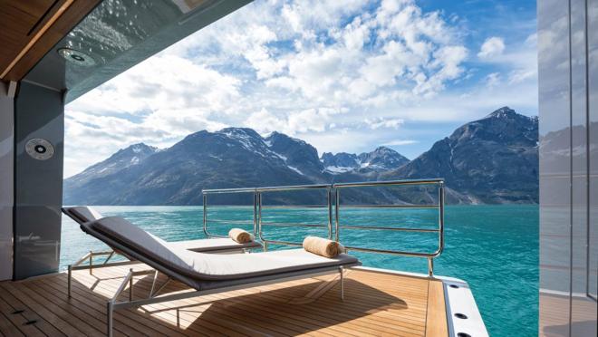 Entre sus extras están sus terrazas, spa y sauna