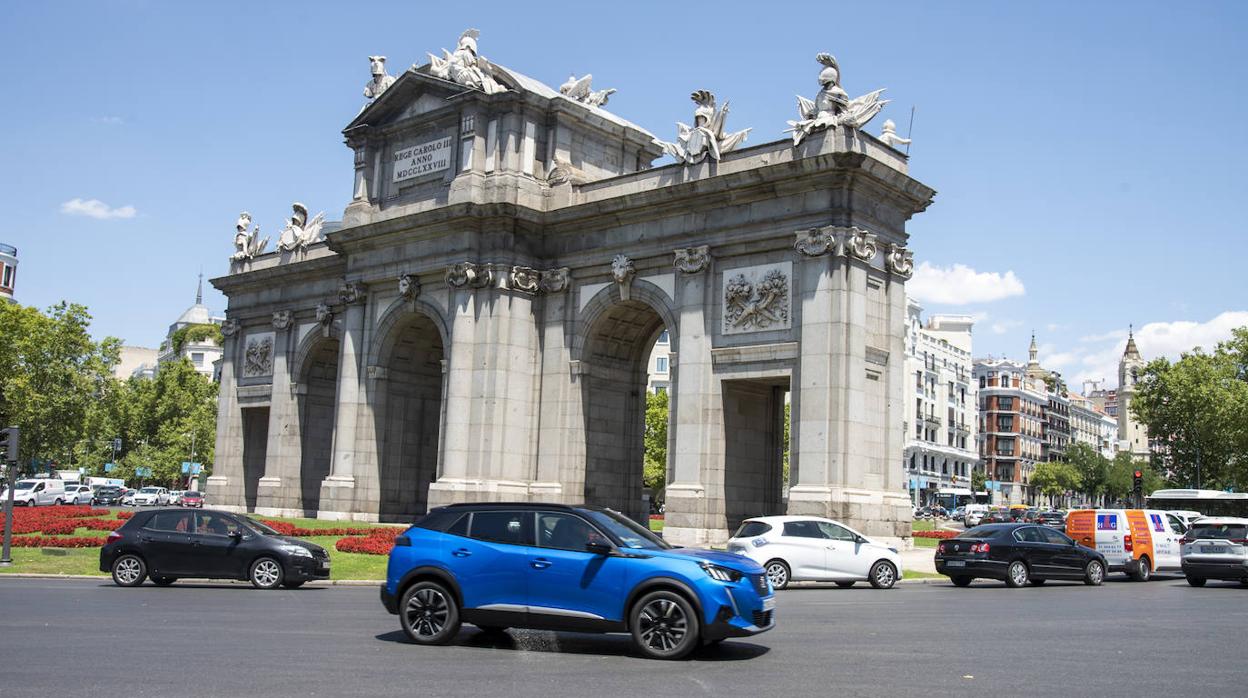 Probamos los mejores sitios de tapeo y comida de Madrid.