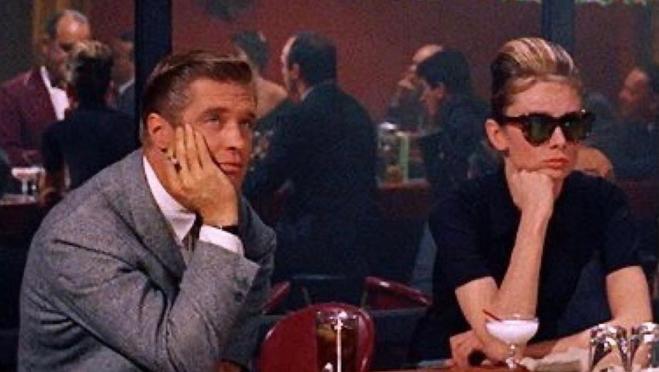 George Peppard y Audrey Hepburn en "Desayuno con diamantes"
