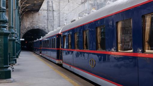 Así luce en su exterior el tren presidencial de Oporto