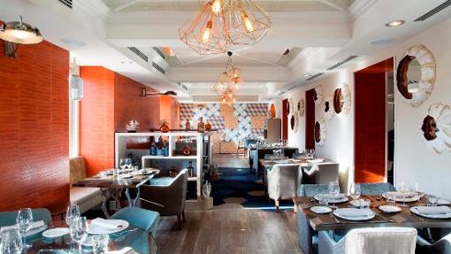 Uno de los espacios del restaurante La lonja del mar