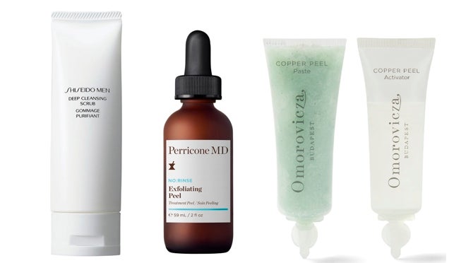 De izquierda a derecha: Exfoliante facial tonificante Deep Cleasing Scrub de Shiseido Men (34 €); Tratamiento micro-exfoliante sin aclarado de Perricone MD (55 €); y Exfoliante Copper Peel de Omorovicza (110€).