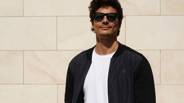 Si aún no tienes una bomber en tu armario, es el momento de comprarla