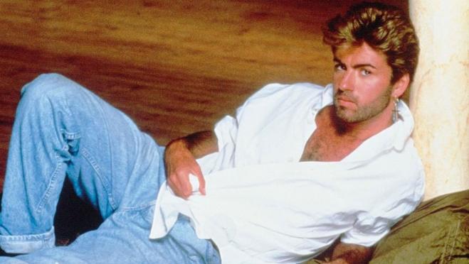 Vienen con fuerza los flequillos al pómulo