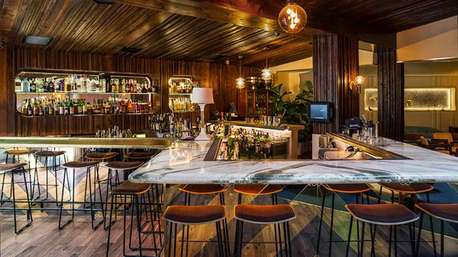 Su estética recuerda a los clubes clandestinos de los años 40