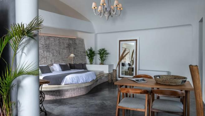 La decoración fusiona los elementos griegos con el estilo mediterráneo