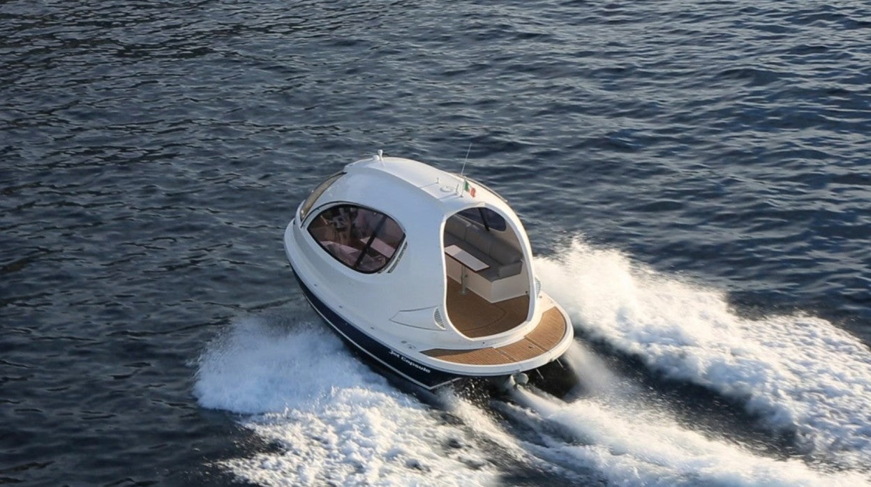 Así es la embarcación con forma de cápsula que todo millonario querrá tener