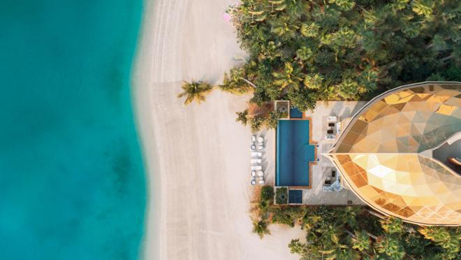 Este omplejo está situado a dos millas de la costa de Dubái