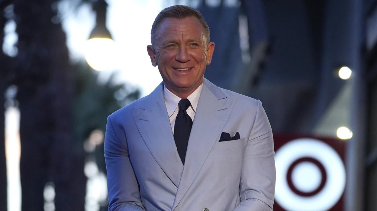 Daniel Craig