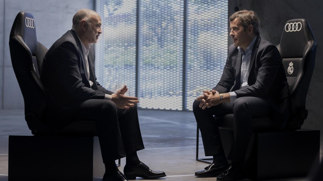 Pablo Laso, entrenador del Real Madrid de Baloncesto y José Miguel Aparicio, CEO de Audi España durante las Audi Talks