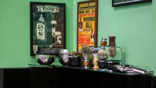 Malditos Bastardos en una de las barberías más populares de Madrid.