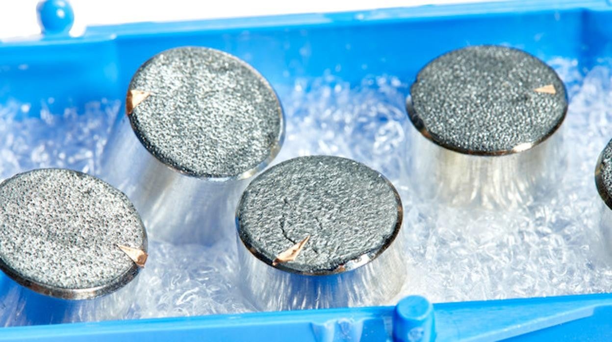 Todo lo que hay que saber del polvo lunar subastado por Bonhams