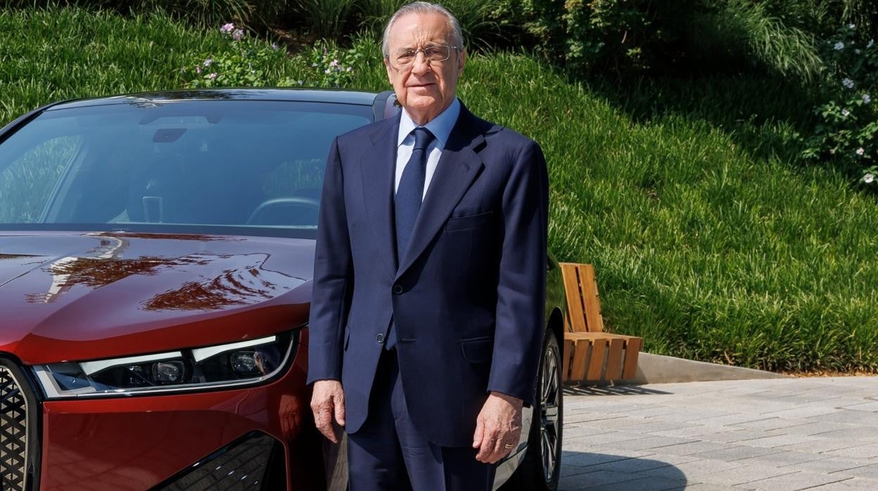 Florentino Pérez con su nuevo coche