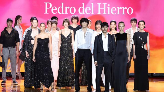 Desfile de Pedro del Hierro en la Mercedes-Benz Fashion Week Madrid en septiembre de 2022.