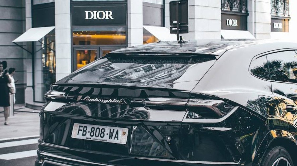 Ahorrar no es tan importante para hacerse millonario, según un joven que ha conseguido amasar una gran fortuna con solo 28 años.