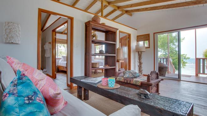 Interior de una de las viviendas de Coral Caye