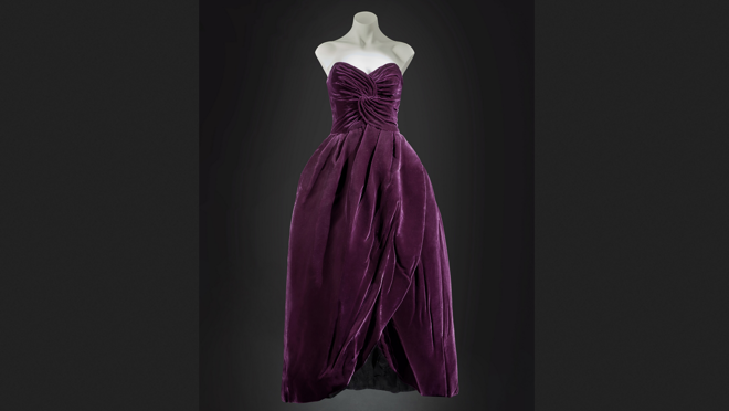 El vestido es un diseño de Victor Edelstein