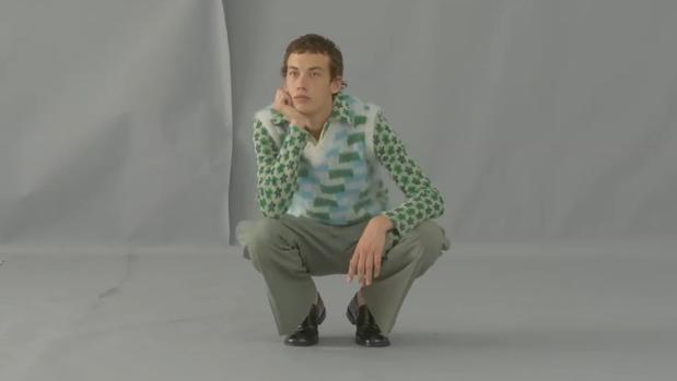 El chaleco de punto ya no es aburrido, ahora es cool