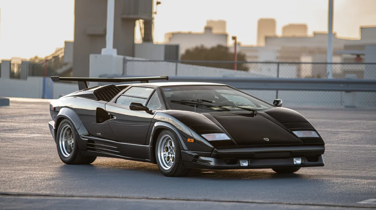 A subasta un Lamborghini Countach 25 aniversario que perteneció a Rod  Stewart