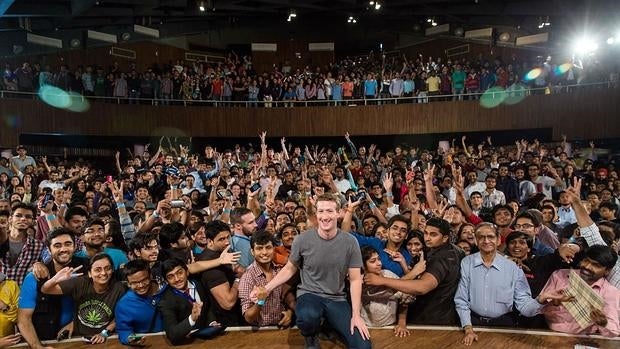 Mark Zuckerberg durante la conferencia en Nueva Delhi