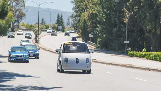 Detalle del prototipo de coche autónomo de Google (ahora Alphabet)