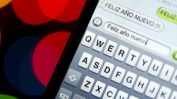 Cómo felicitar el año a todos tus contactos con un solo mensaje de WhatsApp