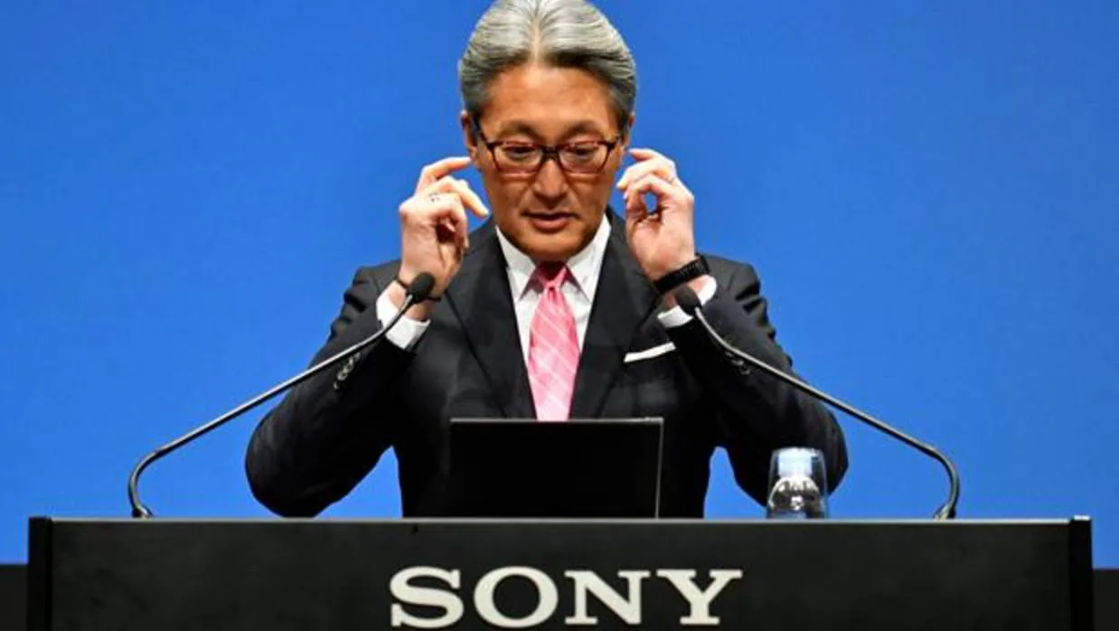Kazuo Hirao, CEO de Sony durante la presentación de resultados