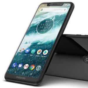 Así es el Motorola One: con sistema Android puro y un diseño renovado con la controvertida pestaña